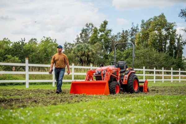 LA435 FRONT LOADER 2 LEVER QUICK ATTACH 60" BUCKET