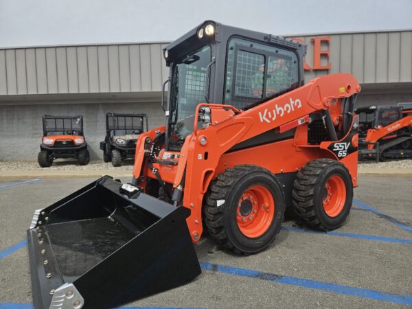 NEW KUBOTA SSV65 TRAILER PACKAGE - Image 6